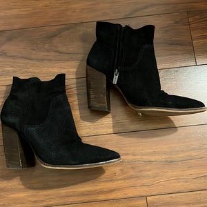 Black Vince Camuto booties